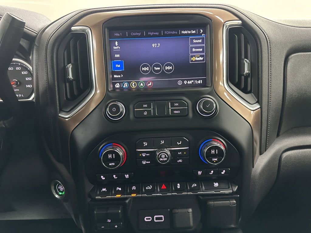 Certified 2020 Chevrolet Silverado 1500 High Country w/ Technology Package image 40