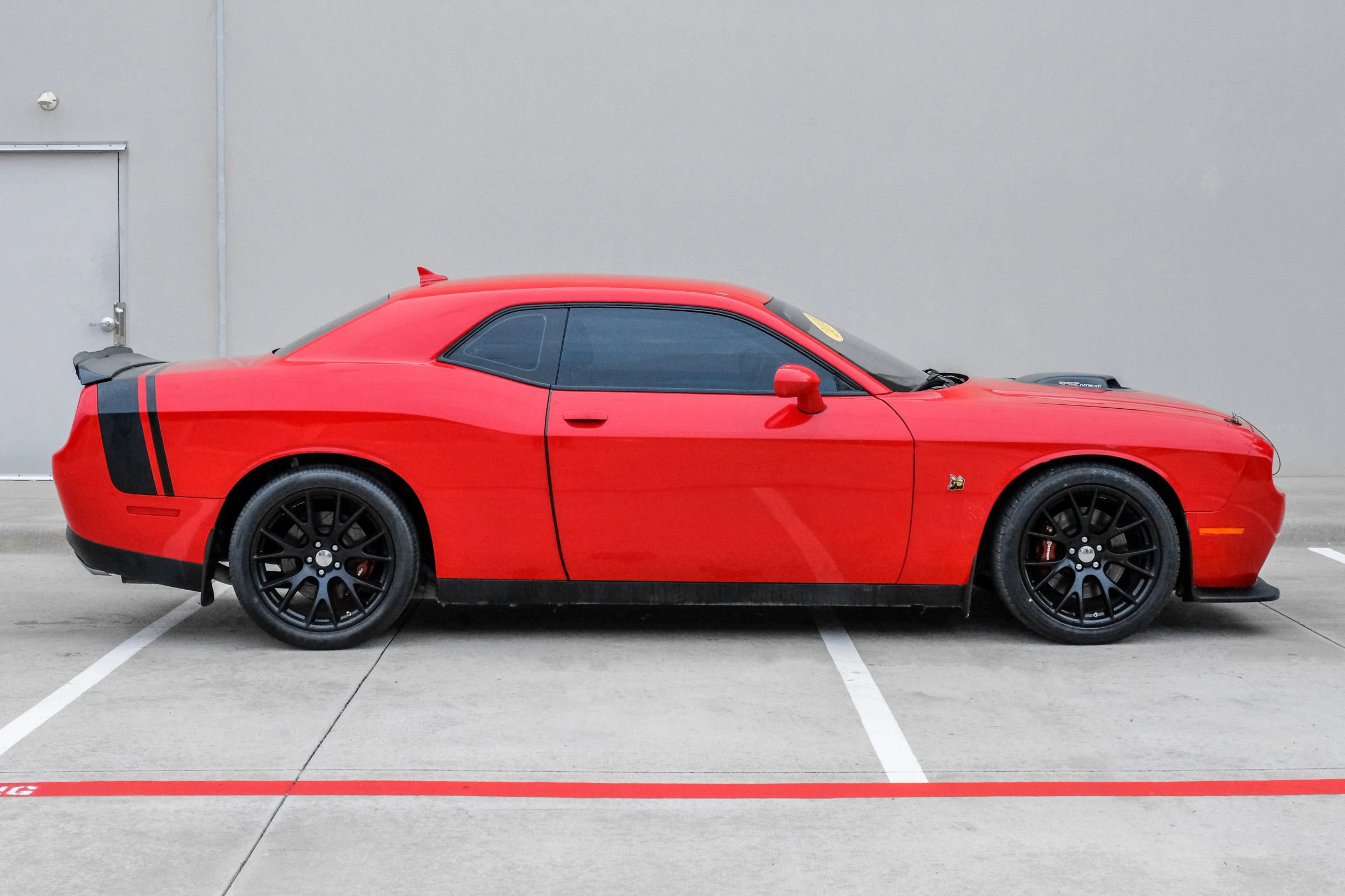 Used 2016 Dodge Challenger R/T Scat Pack RWD image 3