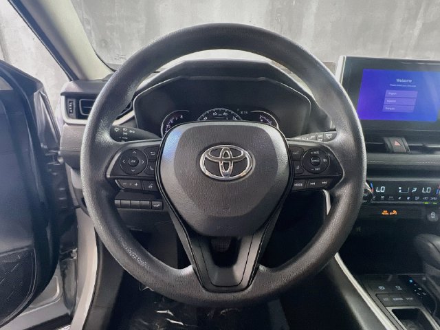 Used 2025 Toyota RAV4 XLE w/ Convenience Package FWD image 16