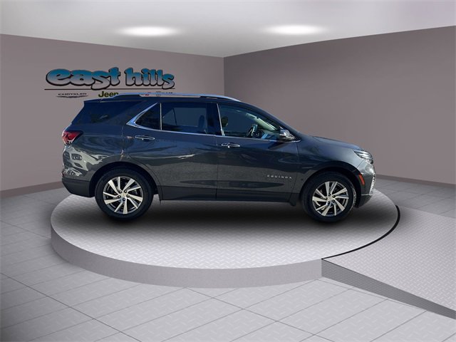 Used 2022 Chevrolet Equinox Premier image 2