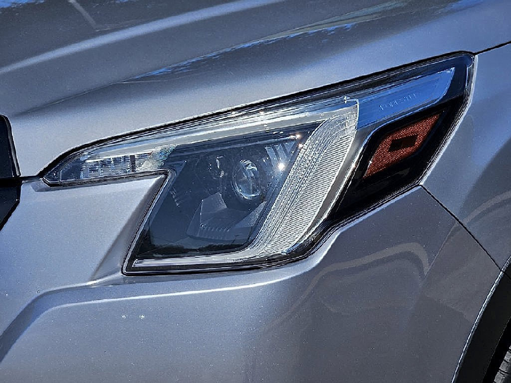 Used 2023 Subaru Forester Touring AWD/4WD image 9