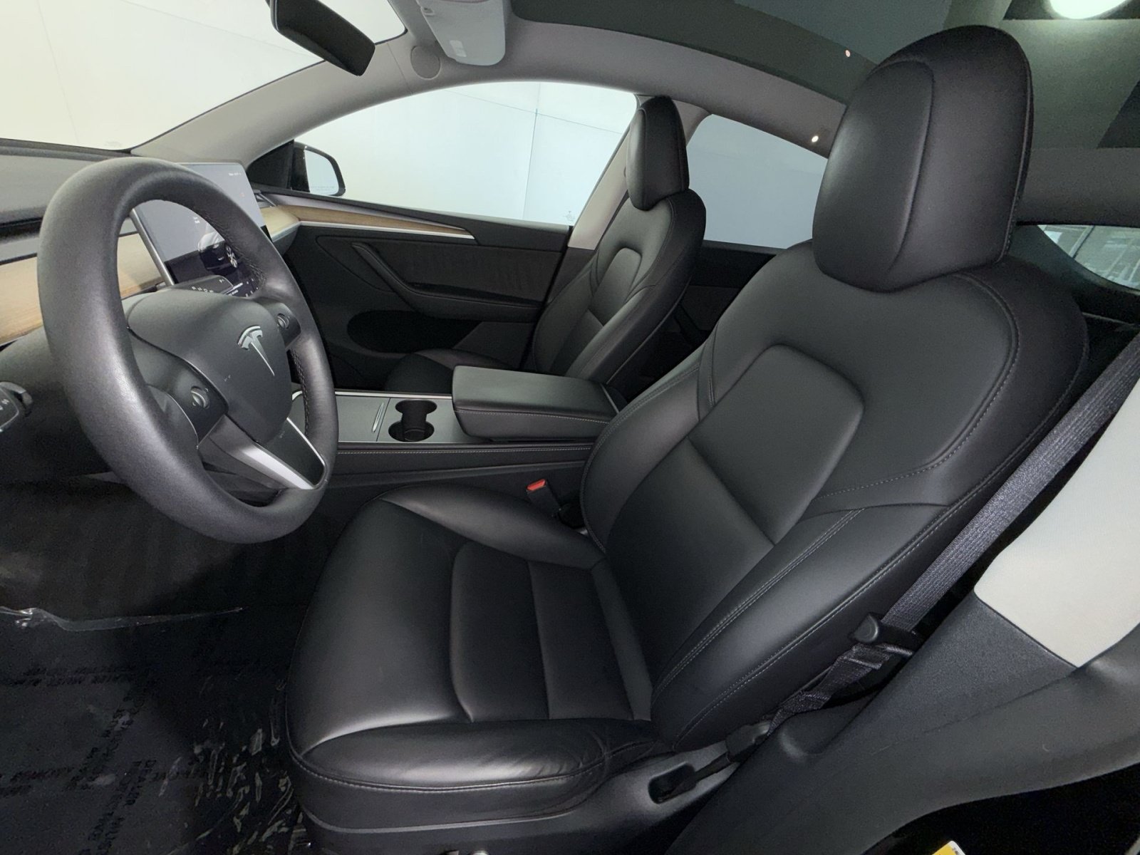 Used 2024 Tesla Model Y Long Range AWD/4WD image 13