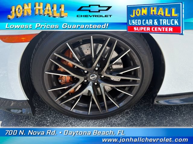 Used 2021 Nissan GT-R Premium AWD/4WD image 14