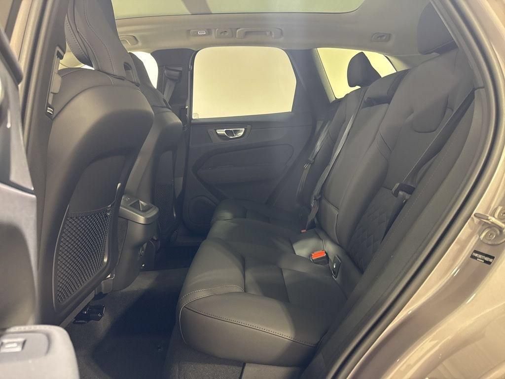New 2026 Volvo XC60 B5 Plus w/ Protection Package Premier AWD/4WD image 22