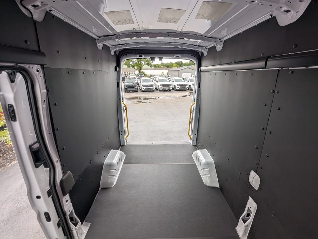 New 2026 Ford Transit 250 148 High Roof AWD image 32