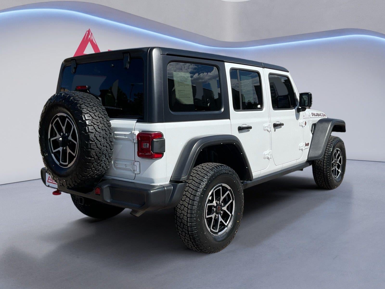 Used 2025 Jeep Wrangler Unlimited Rubicon AWD/4WD image 5