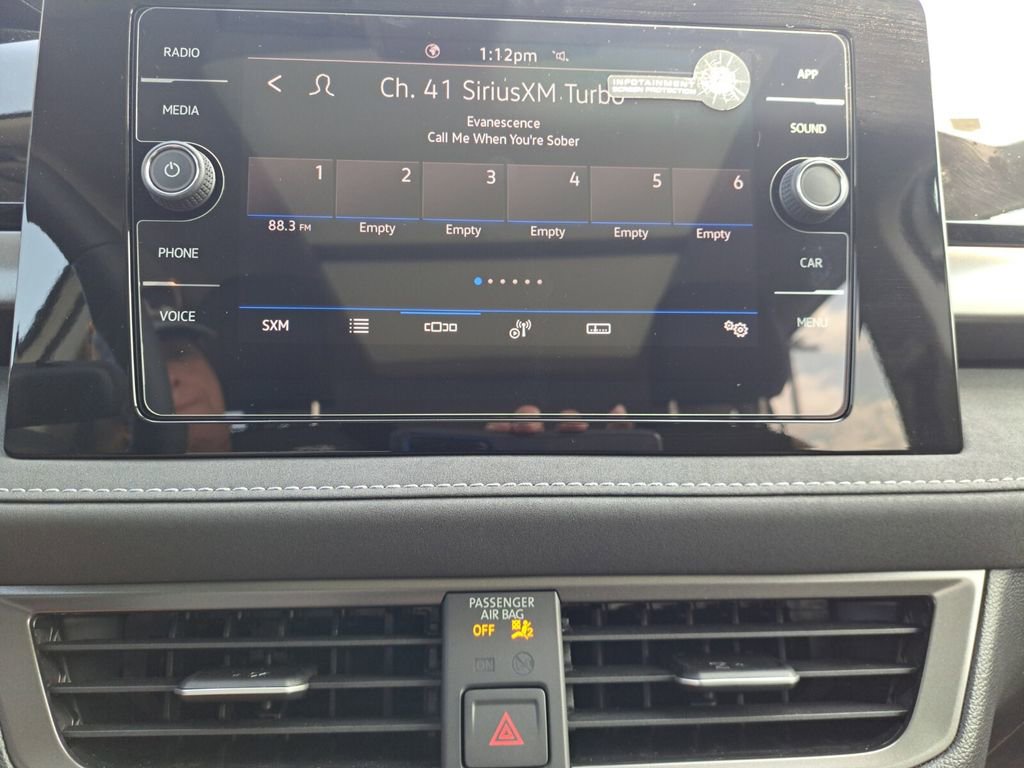 New 2025 Volkswagen Taos SE image 10