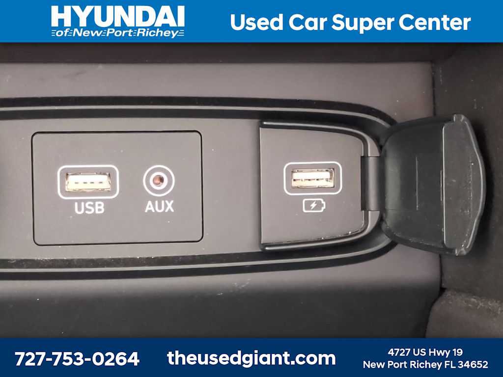 Used 2019 Hyundai Santa Fe SE FWD image 22