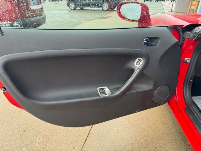 Used 2006 Pontiac Solstice Convertible w/ Premium Package RWD image 5