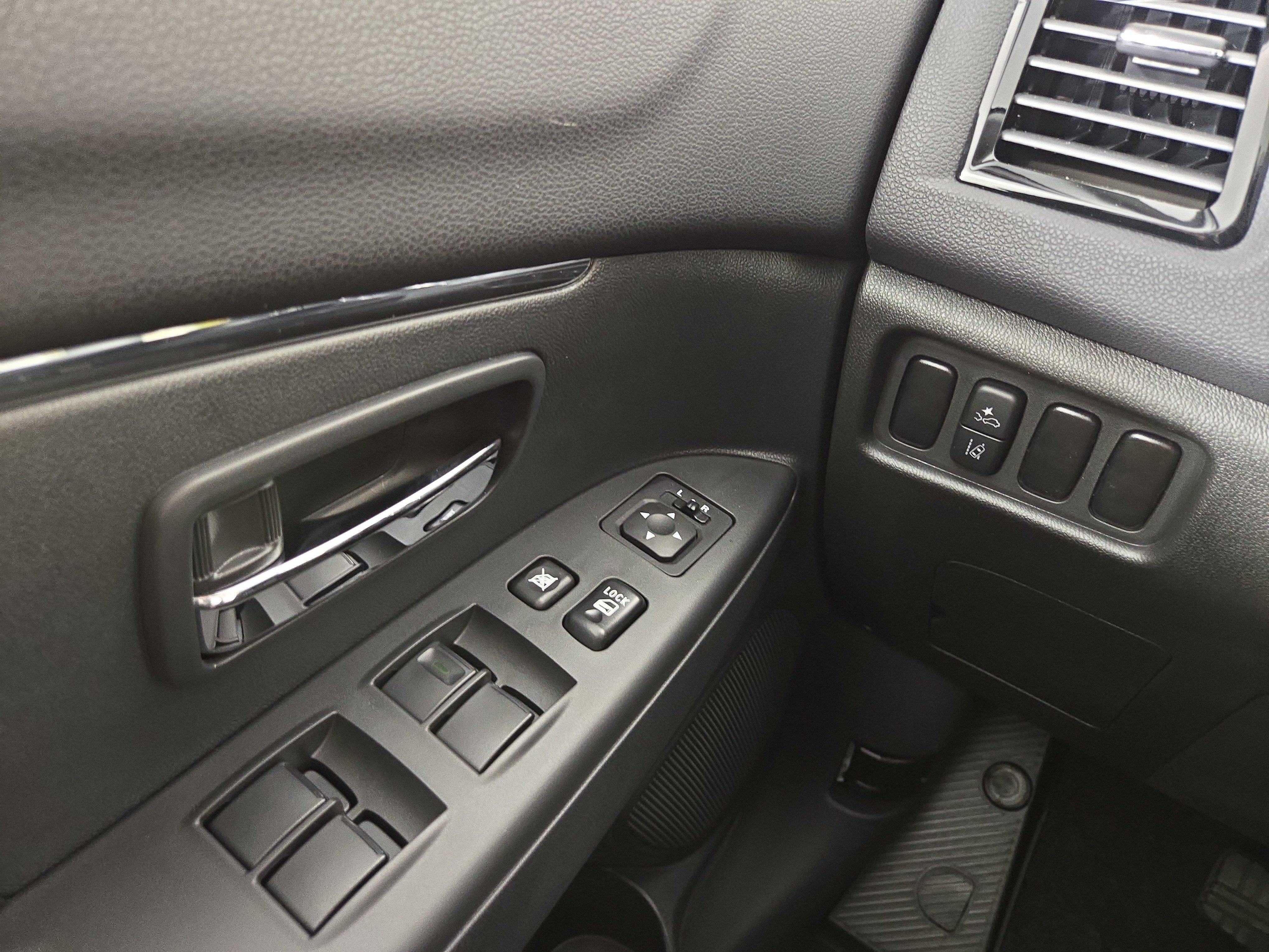 New 2026 Mitsubishi Outlander Sport ES AWD/4WD image 25