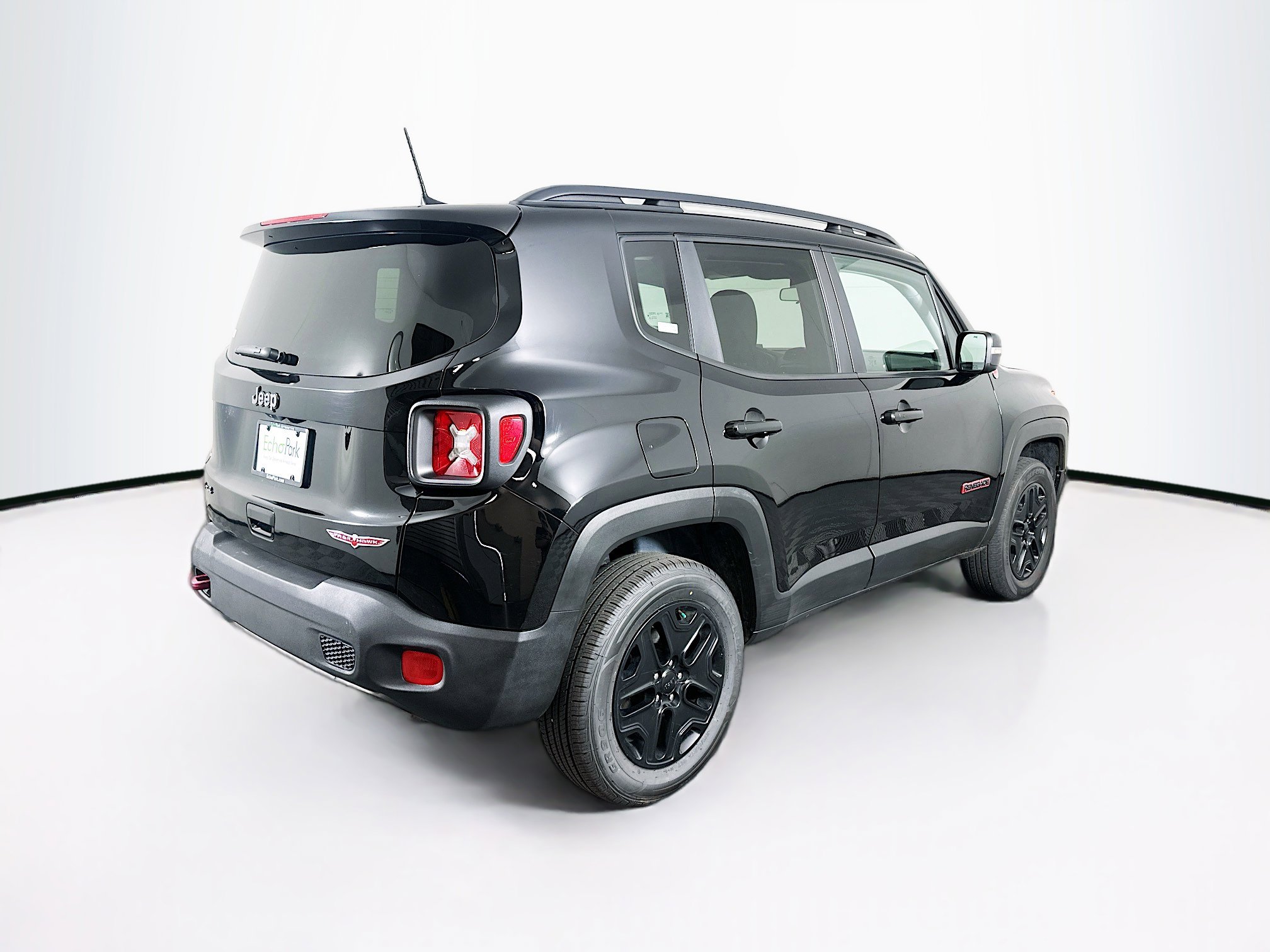 Used 2018 Jeep Renegade Trailhawk AWD/4WD image 9