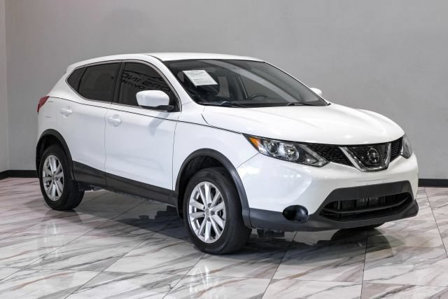 Used 2018 Nissan Rogue Sport S w/ S Appearance Package FWD image 10