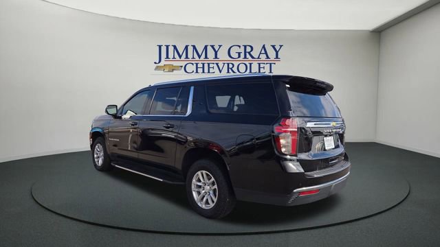 Used 2023 Chevrolet Suburban LT RWD image 3