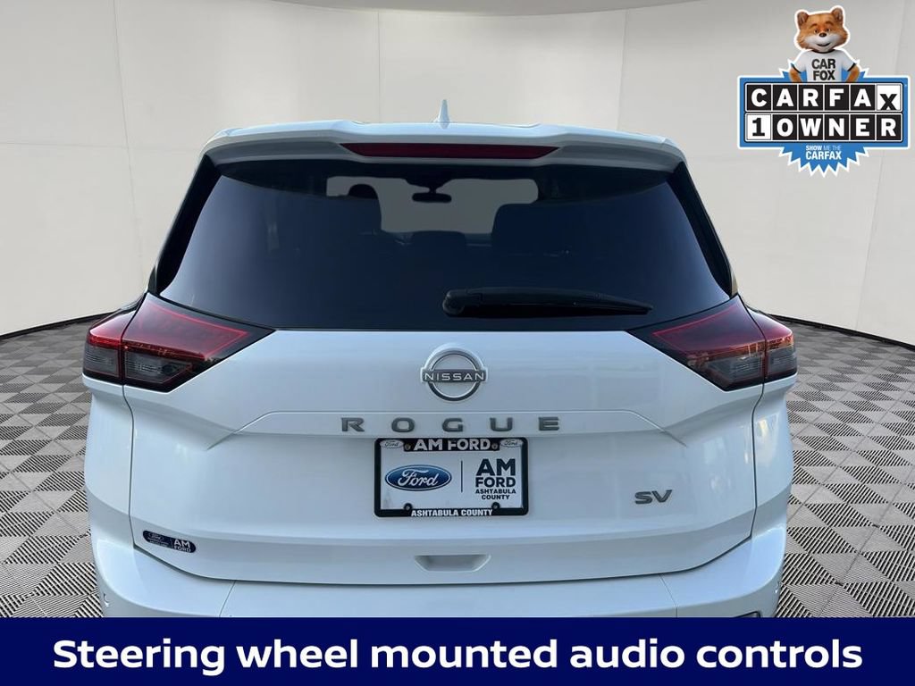 Used 2024 Nissan Rogue SV FWD image 5