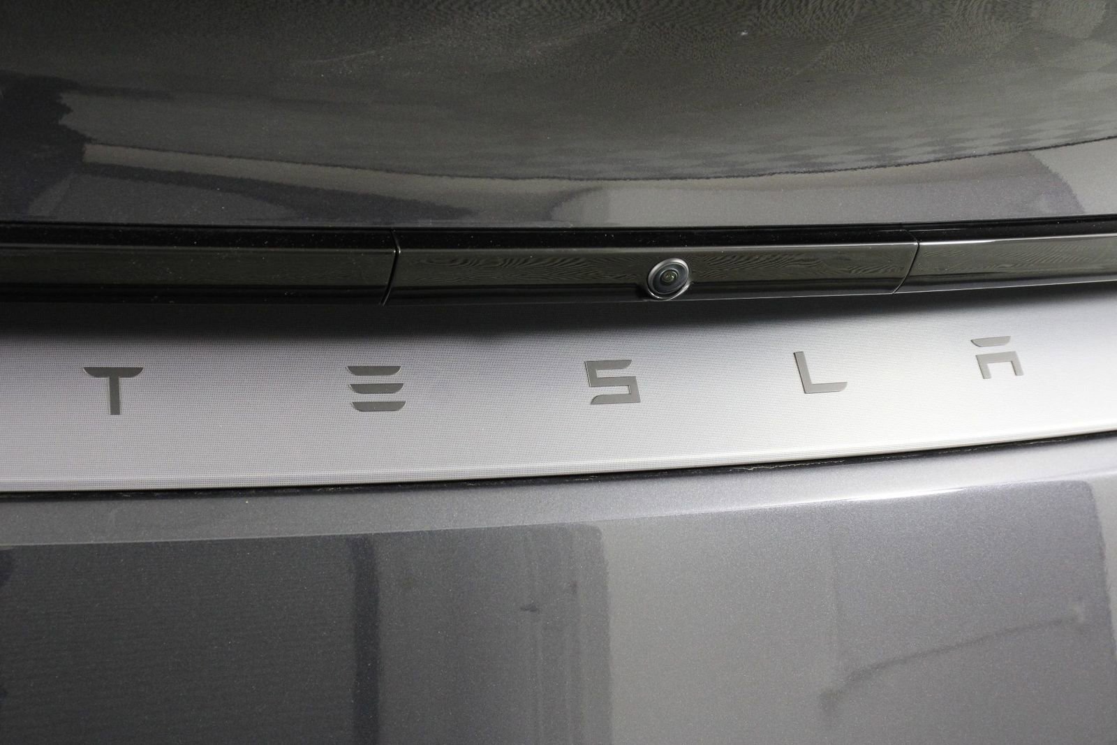 Used 2026 Tesla Model Y 2WD image 19