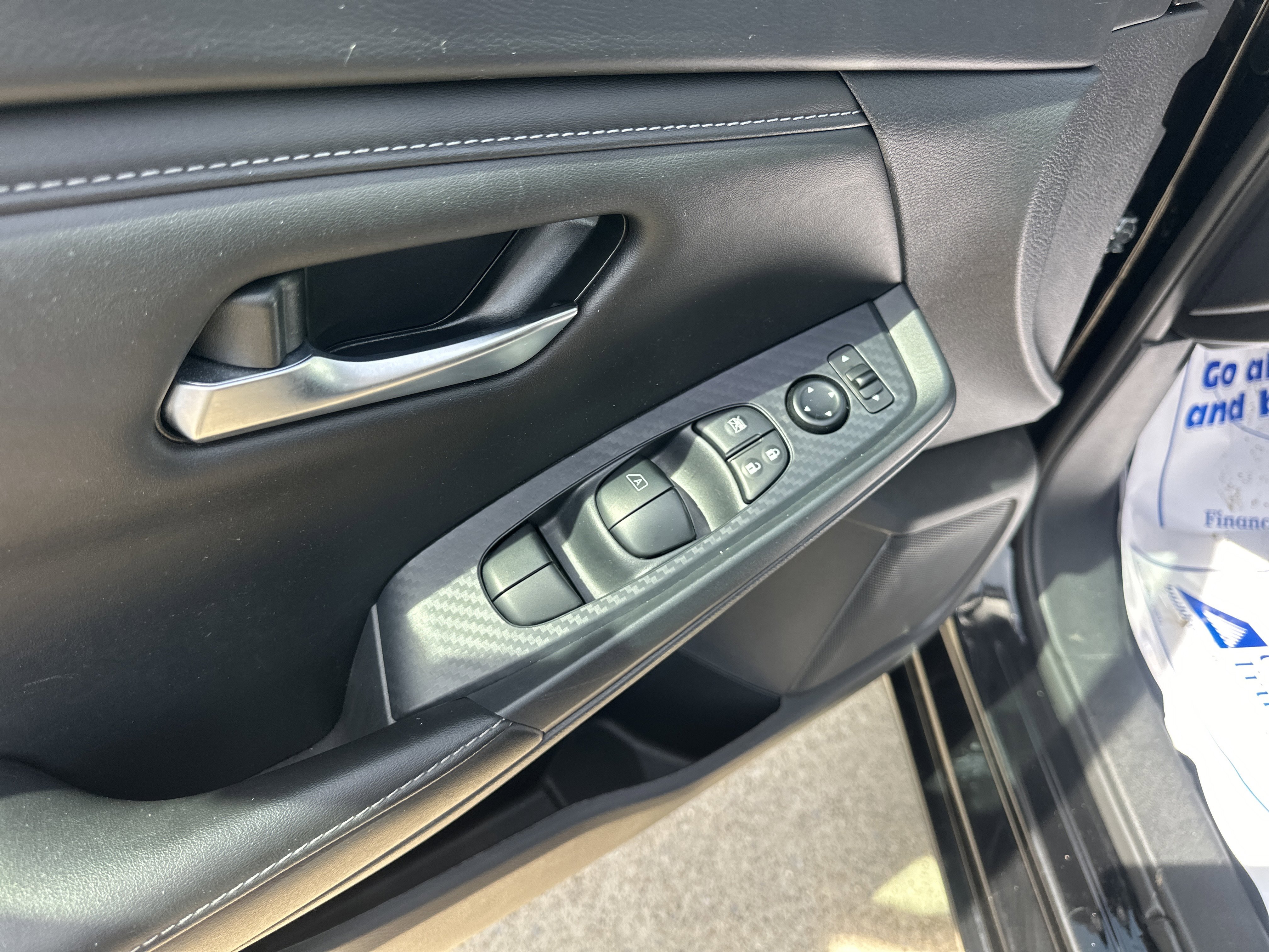 Used 2024 Nissan Sentra SV FWD image 9