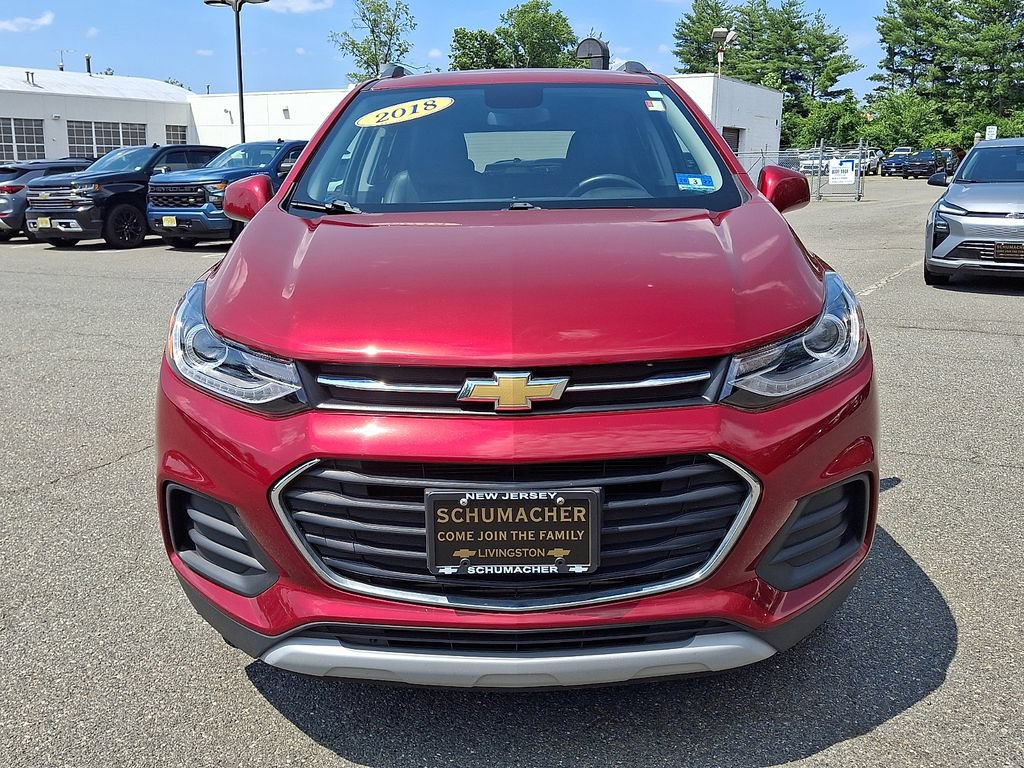 Used 2018 Chevrolet Trax LT w/ LT Convenience Package AWD/4WD image 2