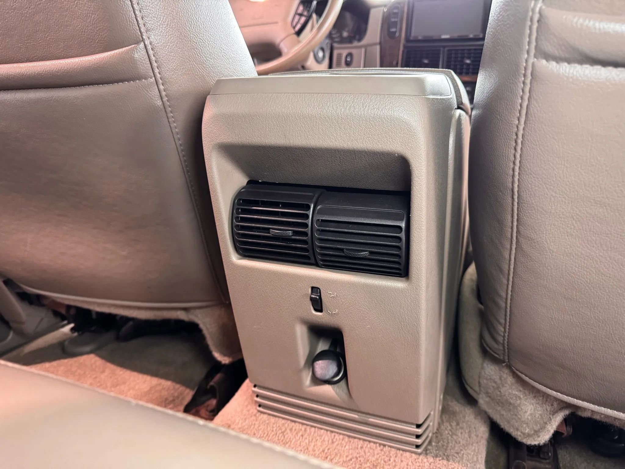 Used 2005 Ford Explorer Eddie Bauer AWD/4WD image 17