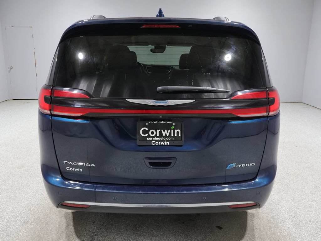 Used 2021 Chrysler Pacifica Touring-L FWD image 11