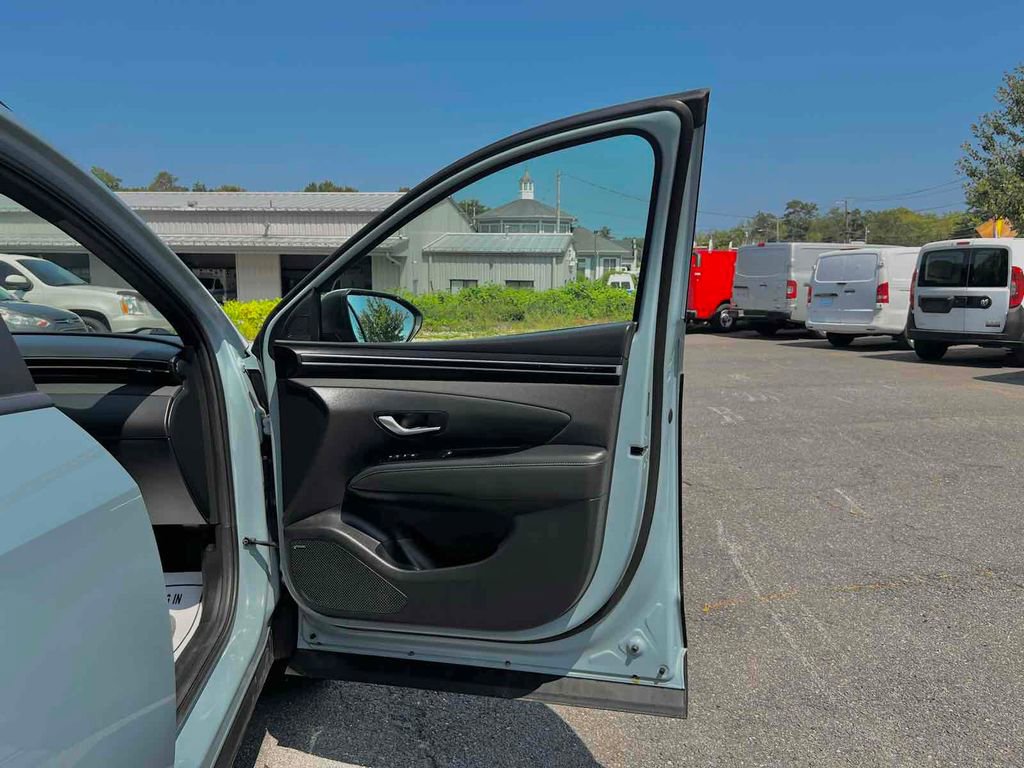Used 2024 Hyundai Santa Cruz Limited image 16