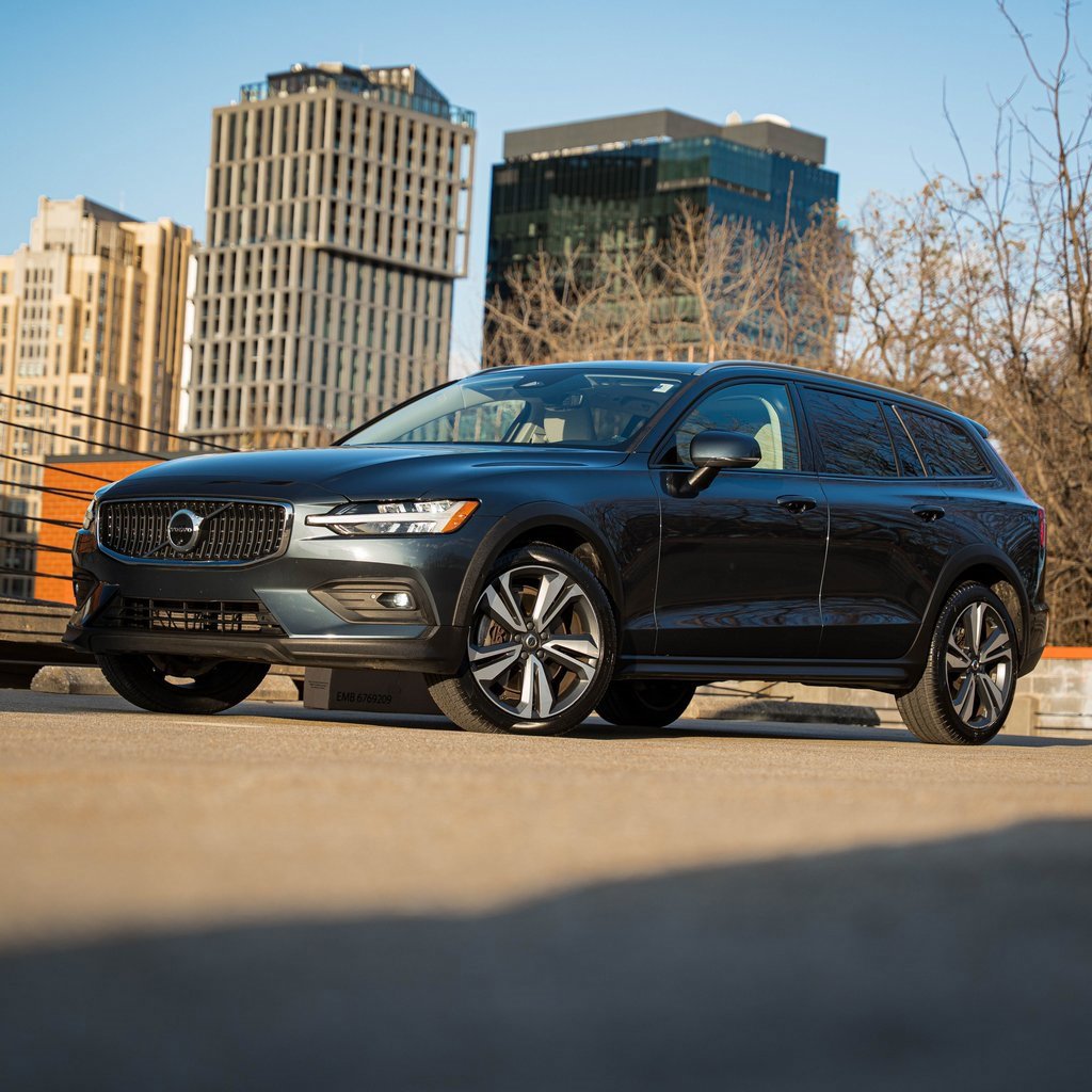 Used 2023 Volvo V60 B5 Cross Country Plus w/ Protection Package Premier