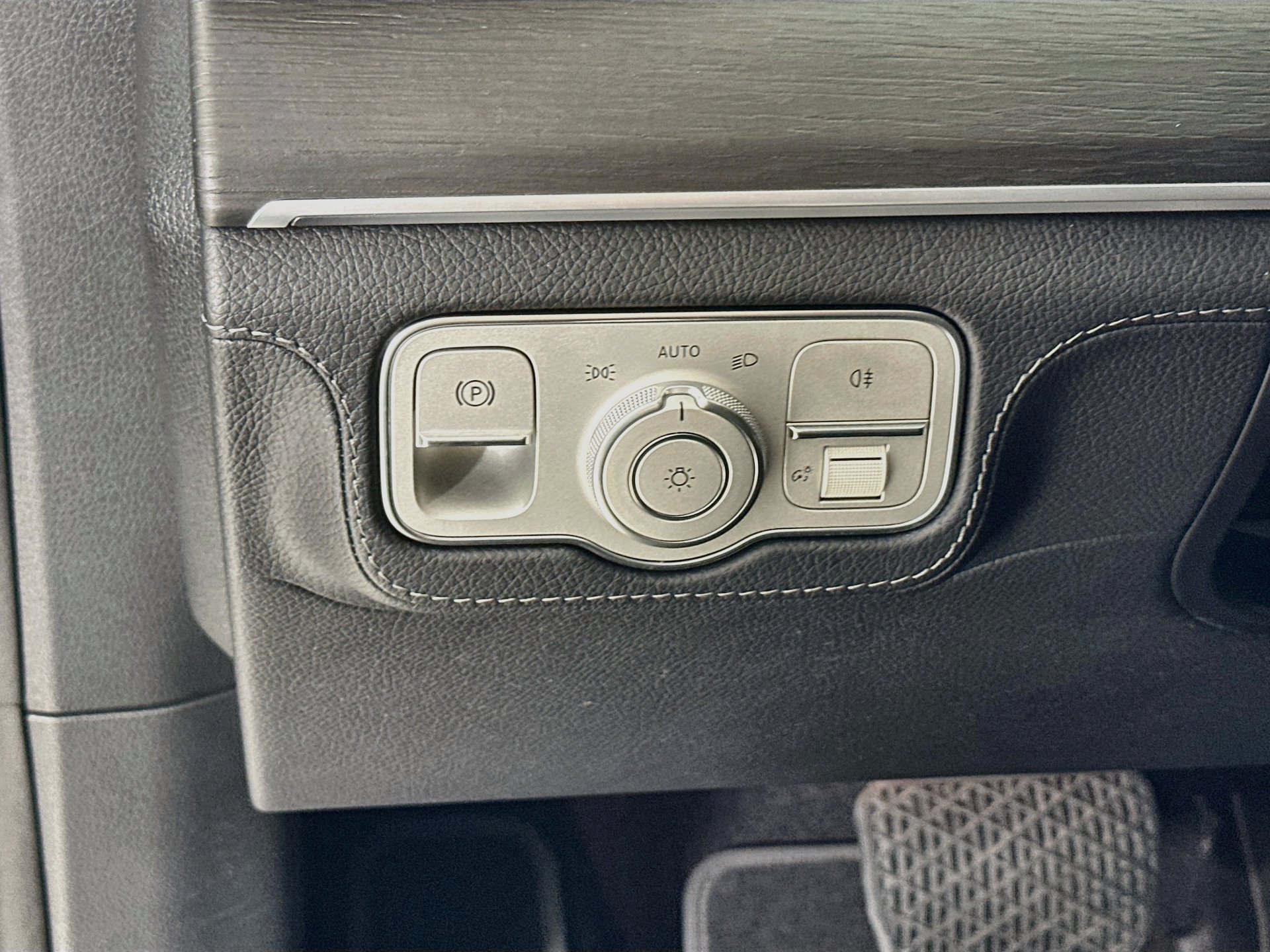 Certified 2024 Mercedes-Benz GLE 350 4MATIC image 11