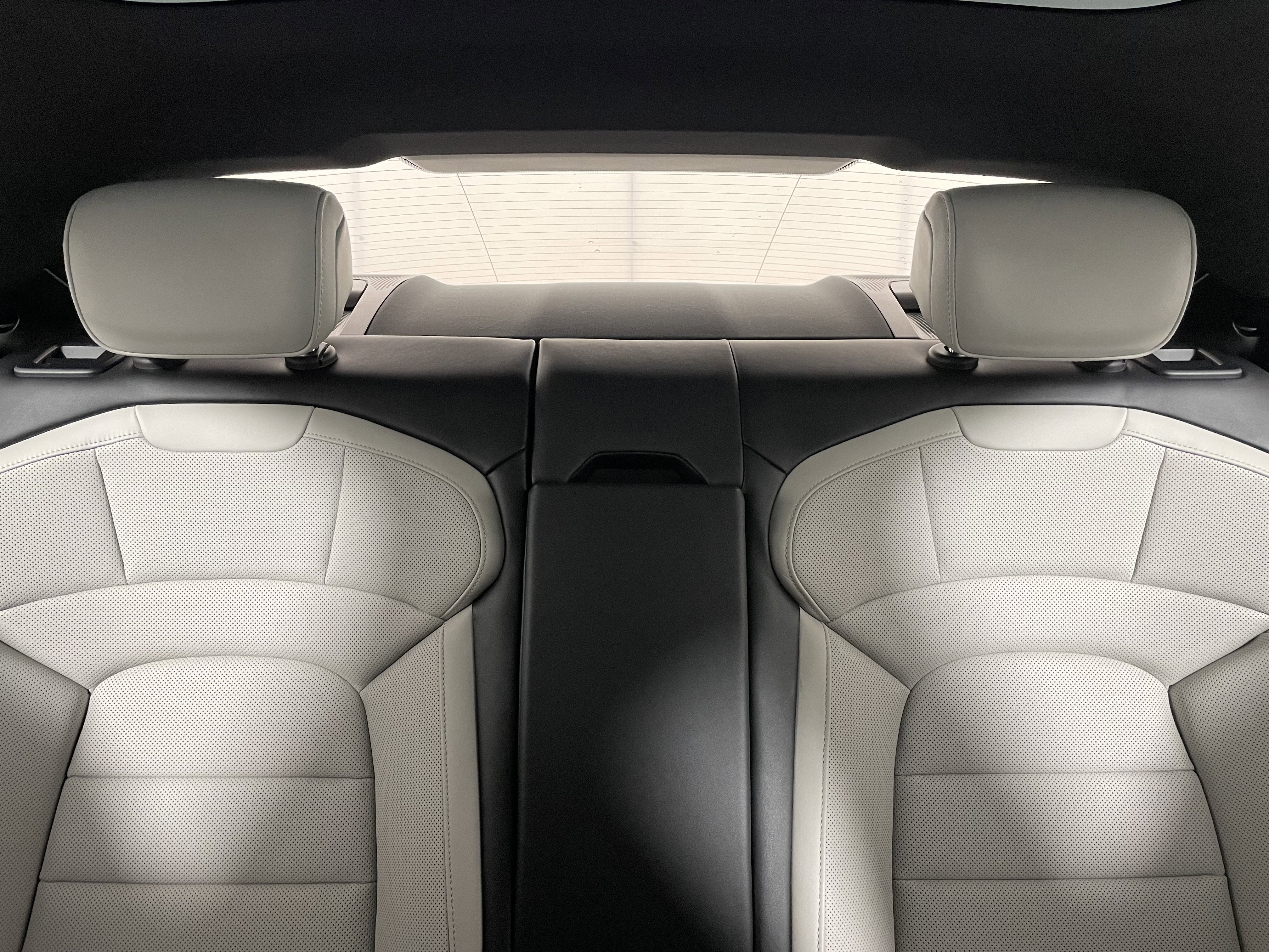 Certified 2022 Porsche Taycan 4S image 16