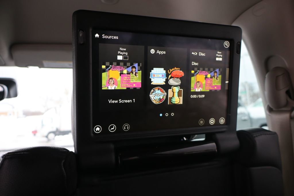 Used 2021 Chrysler Pacifica Touring-L w/ Uconnect Theater Family Group image 48