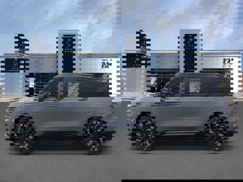 New 2025 Lincoln Nautilus Reserve w/ Jet Appearance Package image 3