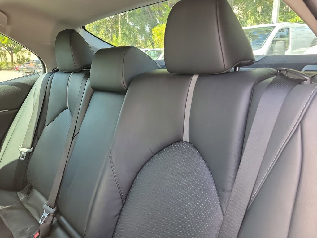 Used 2020 Toyota Camry XSE image 16