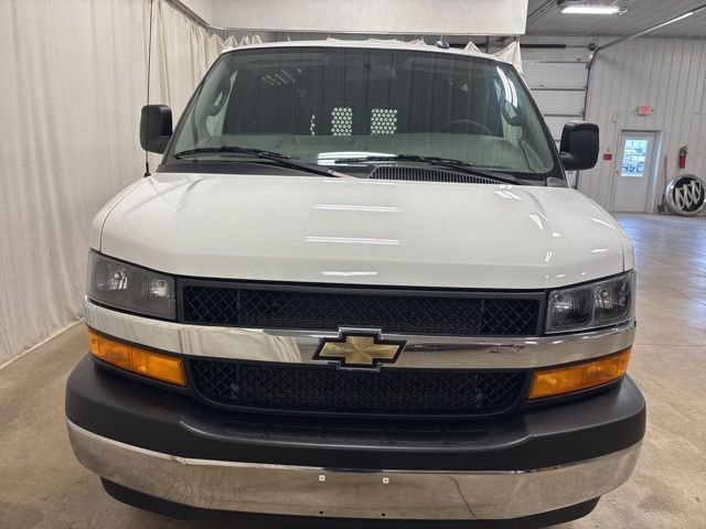 Used 2024 Chevrolet Express 2500 w/ Driver Convenience Package RWD image 9