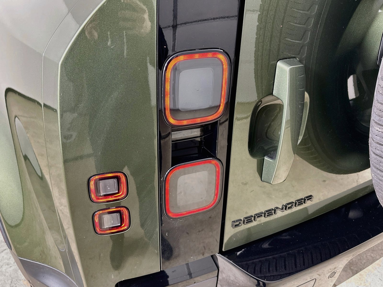 New 2026 Land Rover Defender 110 S AWD/4WD image 13