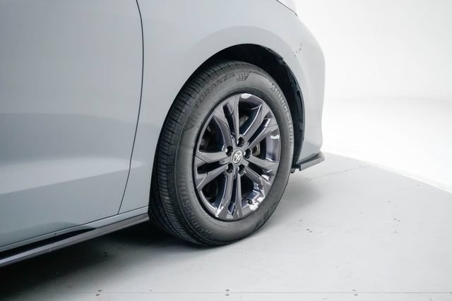 Used 2024 Toyota Sienna XSE AWD/4WD image 14