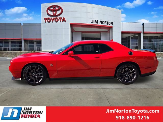 Used 2022 Dodge Challenger R/T Scat Pack RWD image 4