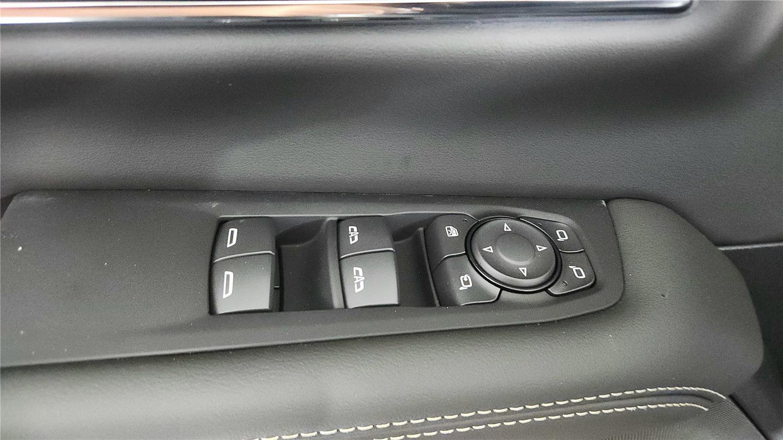 New 2026 GMC Yukon Elevation w/ Elevation Premium Package AWD/4WD image 10
