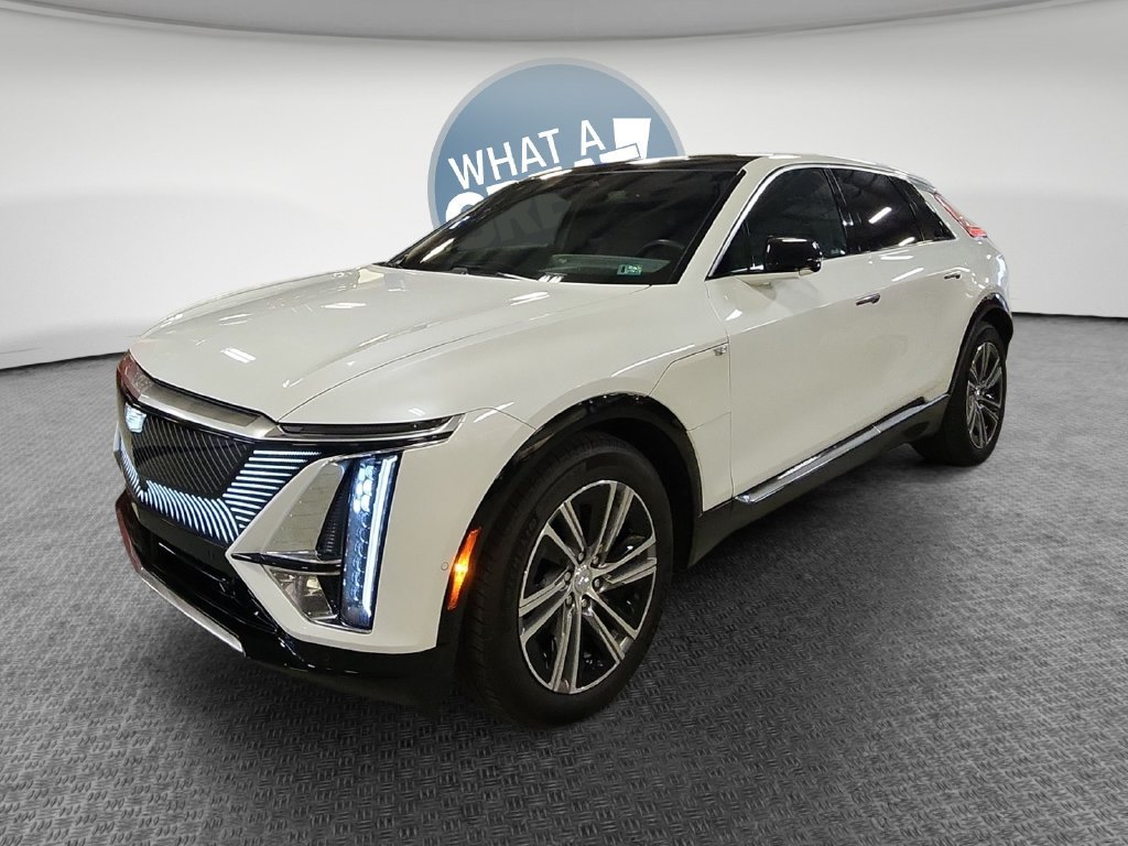 Certified 2024 Cadillac Lyriq Luxury AWD/4WD image 8
