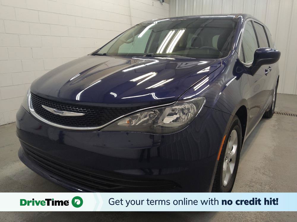 Used 2017 Chrysler Pacifica LX w/ Tire & Wheel Group FWD image 1
