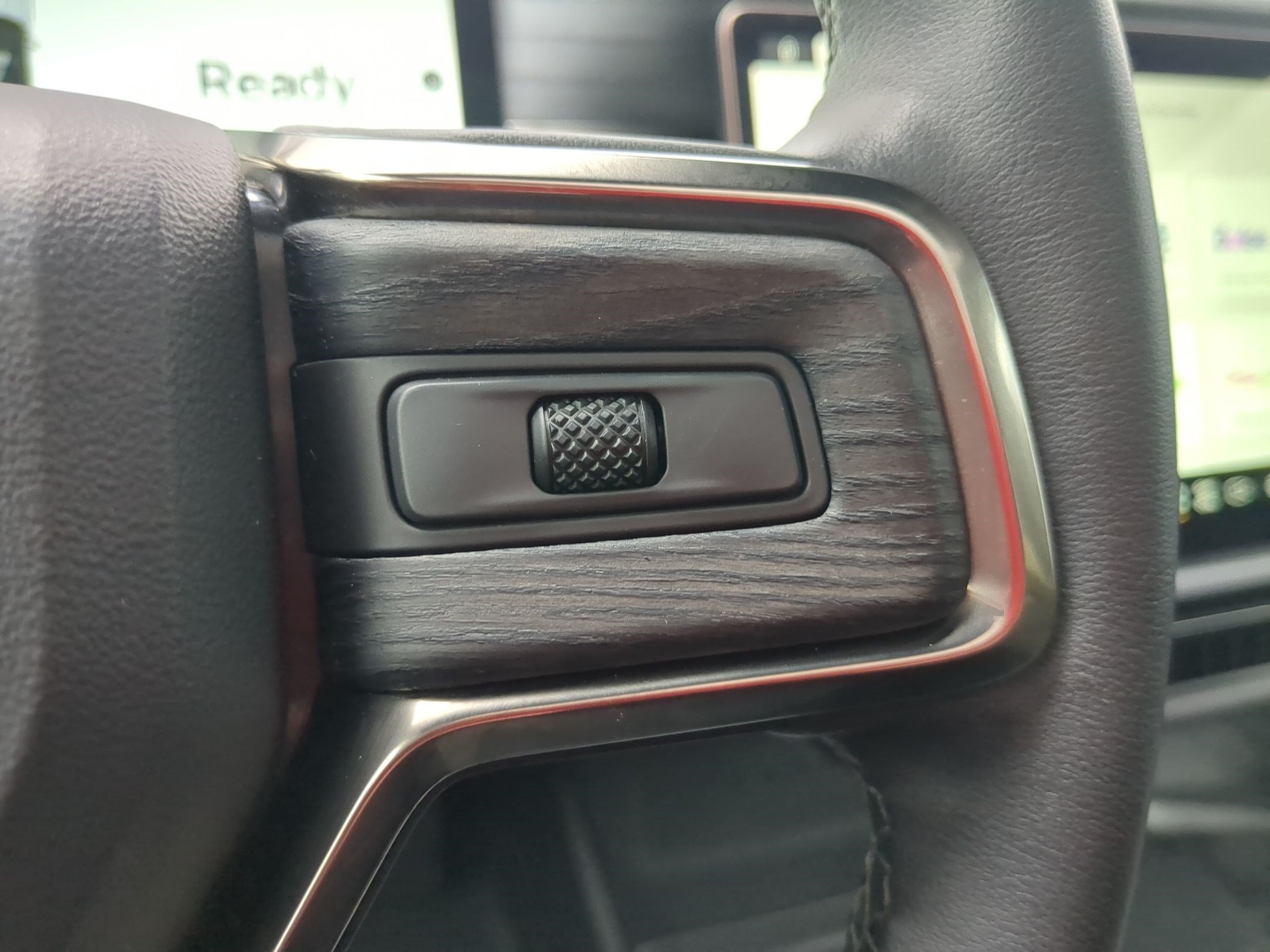 Used 2025 Rivian R1S Adventure Dual AWD/4WD image 18