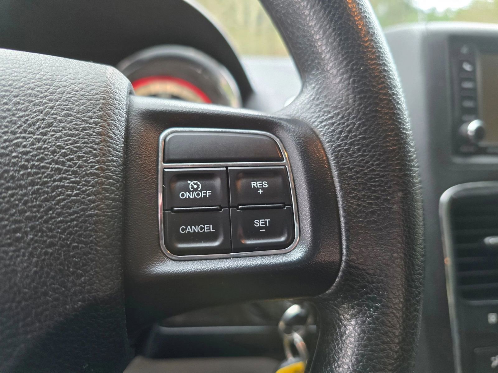 Used 2018 Dodge Grand Caravan SE image 25