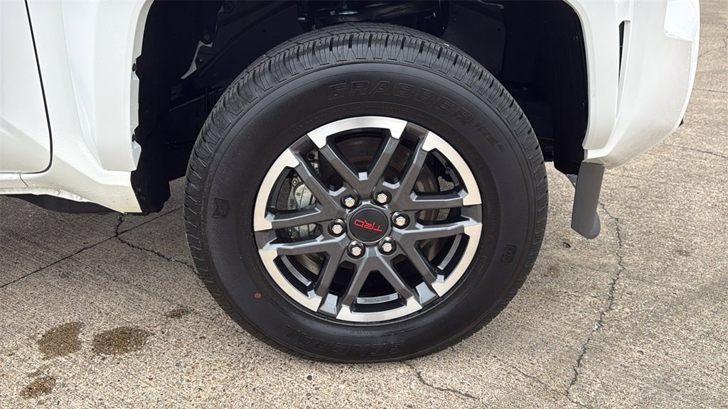 Certified 2025 Toyota Tacoma TRD Sport image 34