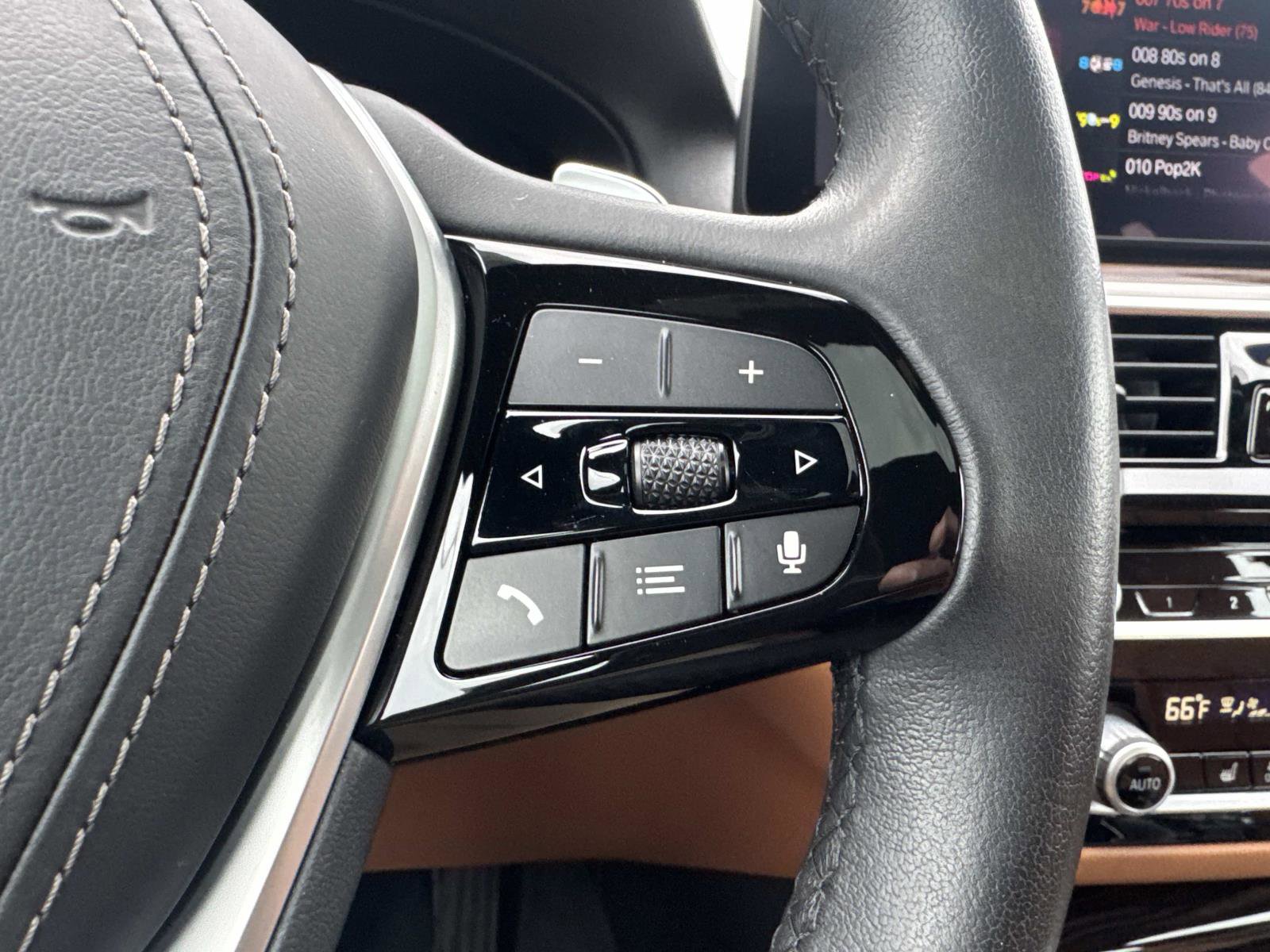 Used 2022 BMW 530i xDrive w/ Premium Package image 22