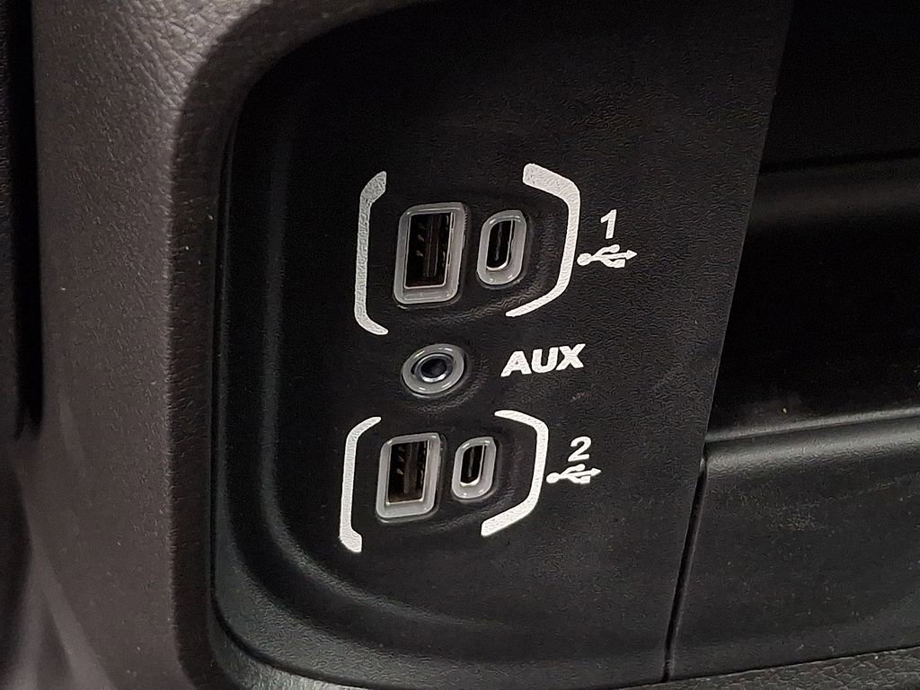 Used 2024 RAM 2500 Tradesman w/ Chrome Appearance Group image 25