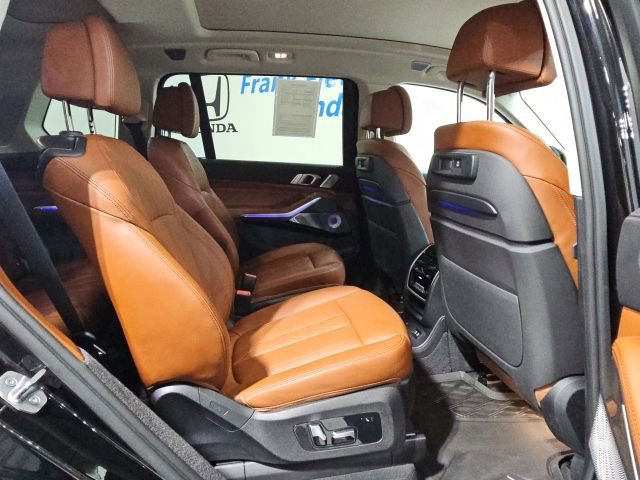Used 2019 BMW X7 xDrive50i w/ Dynamic Handling Package image 39
