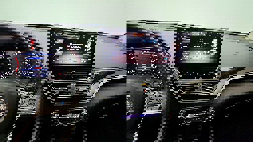 Used 2024 Nissan Altima 2.0 SR image 18