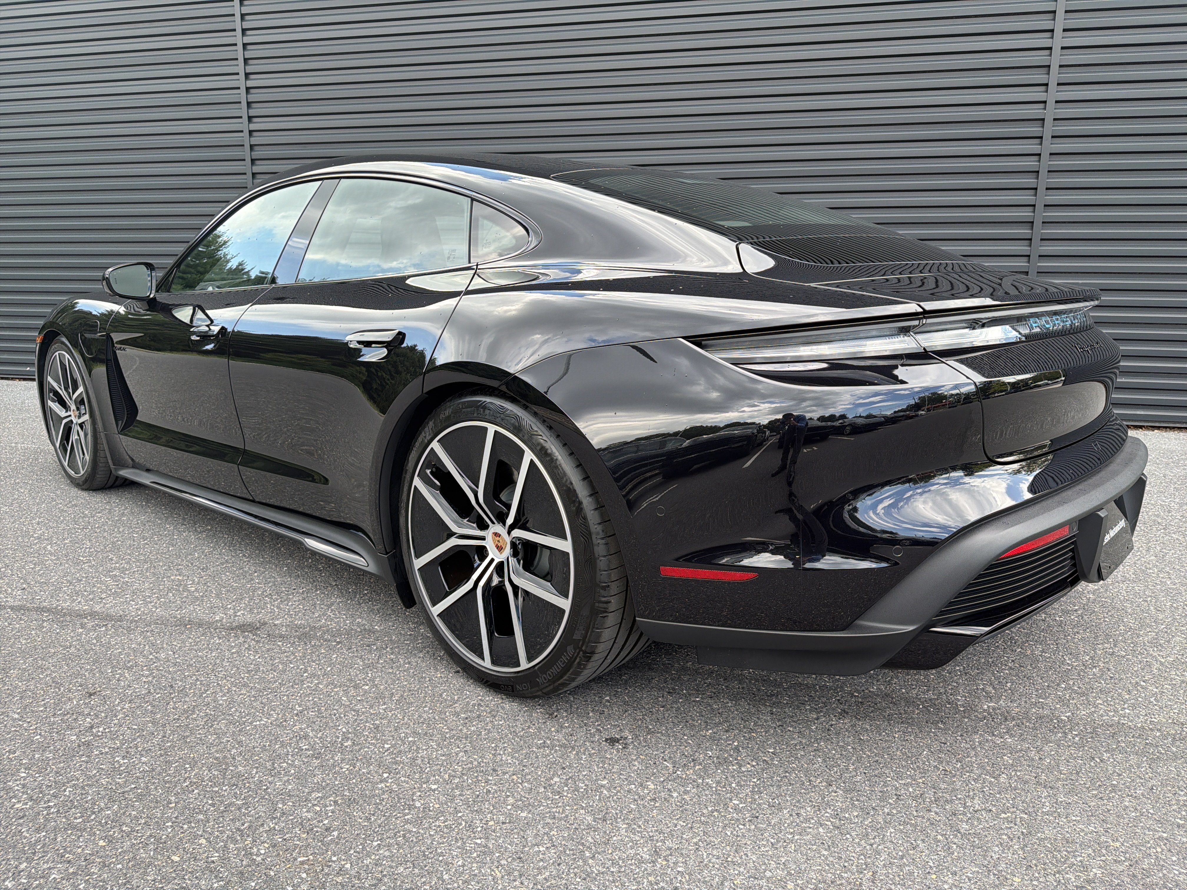 New 2026 Porsche Taycan RWD image 3
