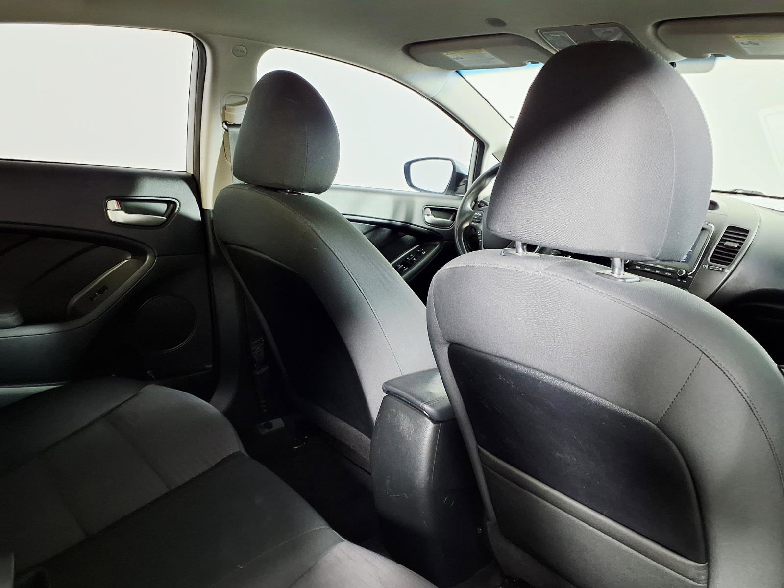 Used 2018 Kia Forte LX w/ LX Popular Package image 11