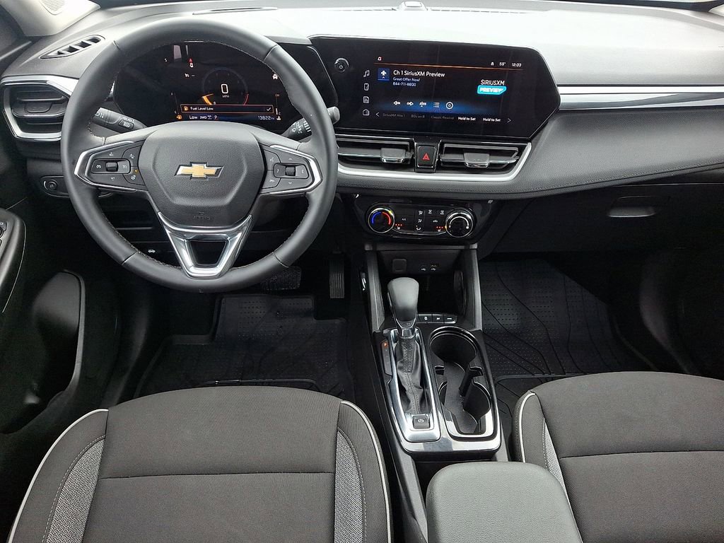 Used 2024 Chevrolet TrailBlazer LT w/ LT Cold Weather Package AWD/4WD image 11