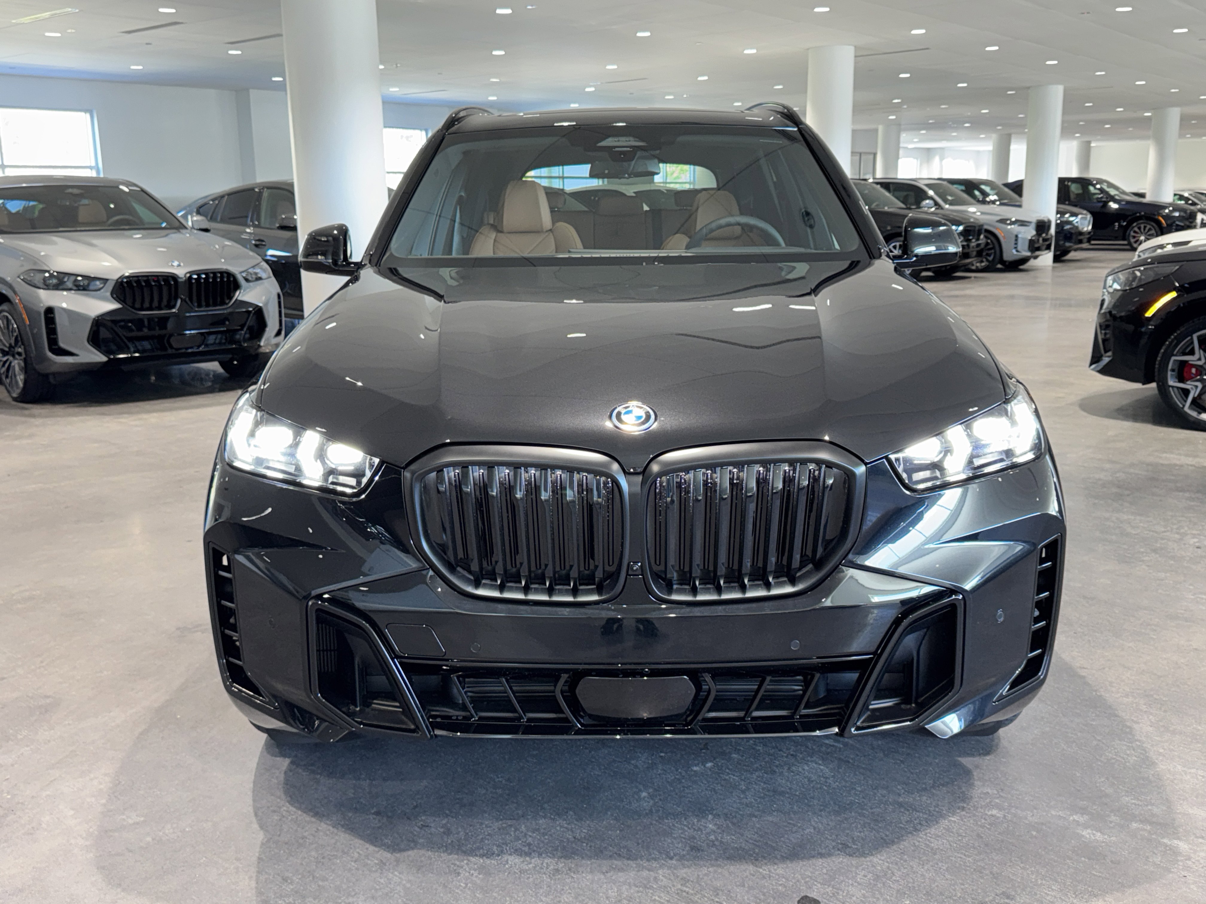 New 2026 BMW X5 xDrive50e w/ M Sport Package image 2