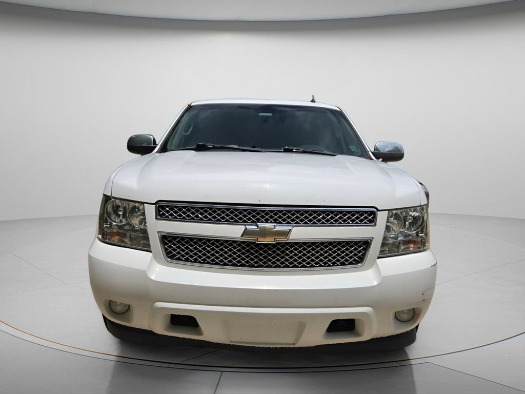 Used 2011 Chevrolet Tahoe LTZ RWD image 4