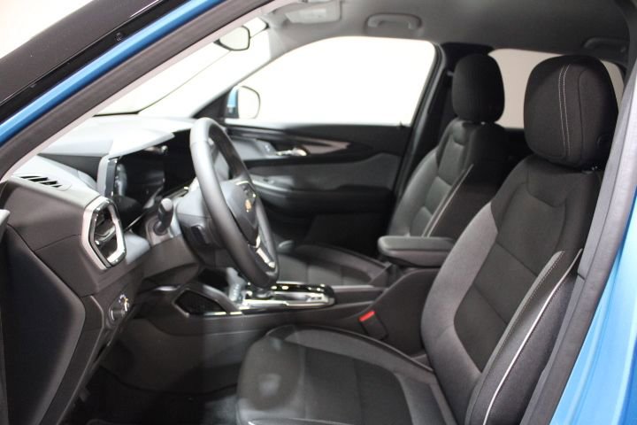 New 2026 Chevrolet TrailBlazer LT w/ Convenience Package AWD/4WD image 17